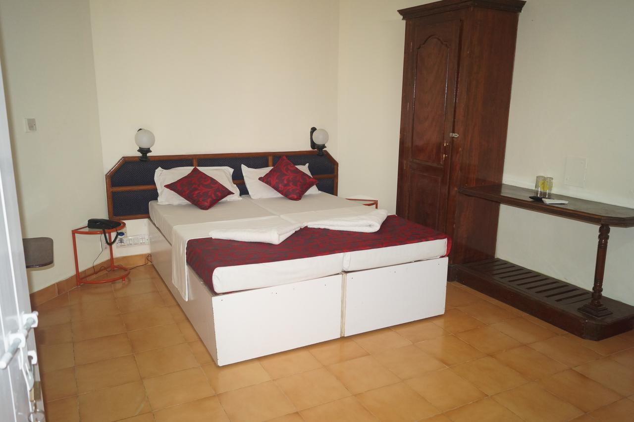 Hotel Thushara Ковалам Экстерьер фото