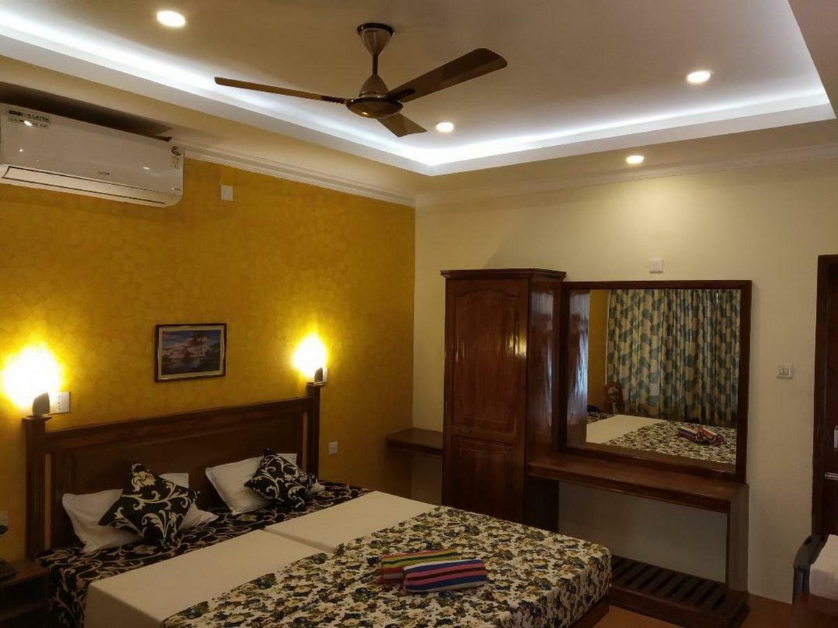 Hotel Thushara Ковалам Экстерьер фото